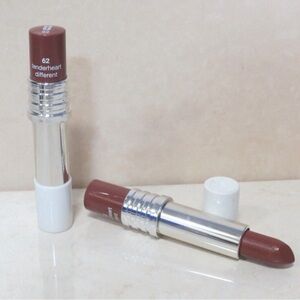 Clinique Lipstick Duo — Tenderheart Different (Muted Mauve Brown)